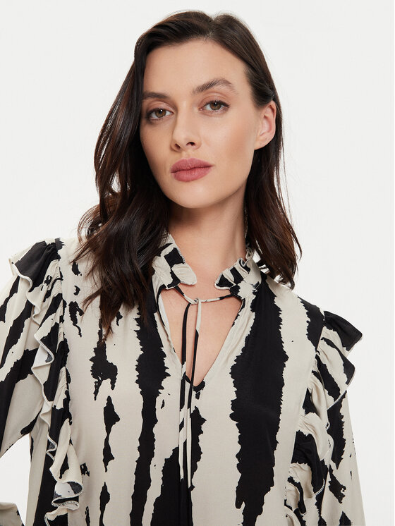 Karen by Simonsen Karen by Simonsen Vsakodnevna obleka Nime 10104892 Bež Relaxed Fit
