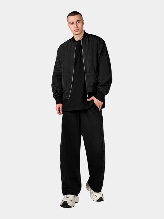 MADE BY SOCIETY MADE BY SOCIETY Spodnie materiałowe Pantaloni Shadow Cargo - P17152 Czarny Basic Fit