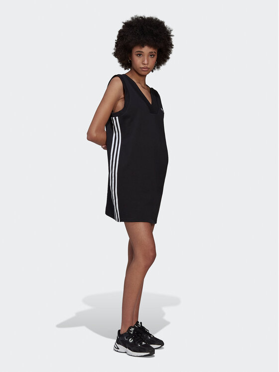 adidas adidas Плетена рокля adicolor Classics HM2134 Черен Relaxed Fit