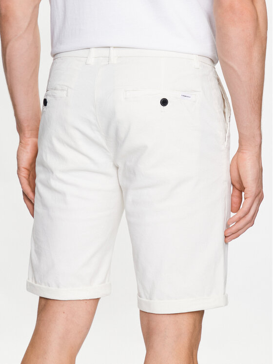 Lindbergh Lindbergh Szorty materiałowe 30-505044 Biały Slim Fit
