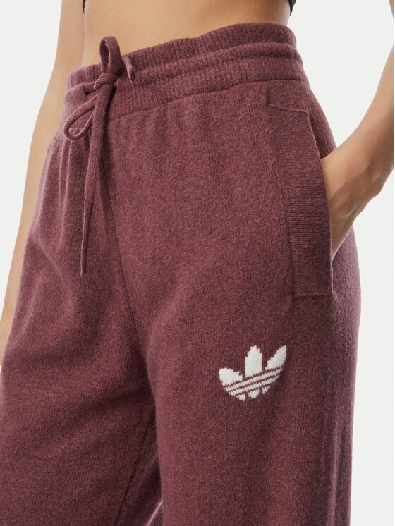 adidas adidas Spodnji del trenirke Essentials IA4436 Bordo rdeča Loose Fit