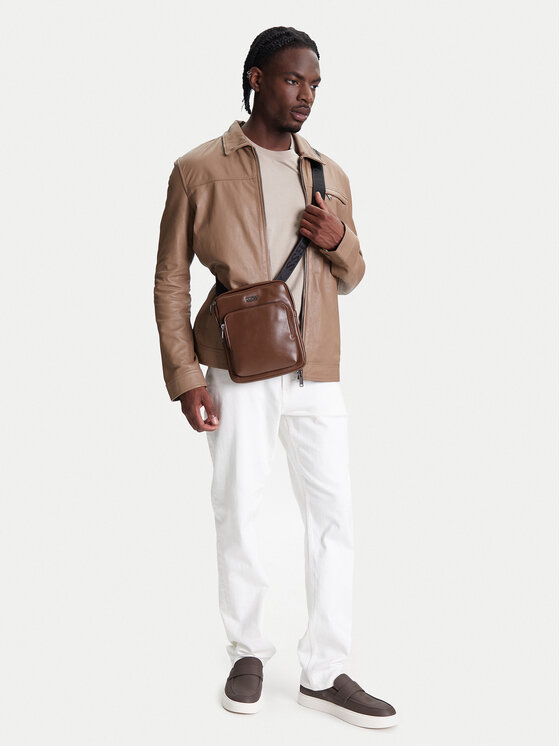 Guess Guess Мъжка чантичка HMBOCA P5323 Кафяв