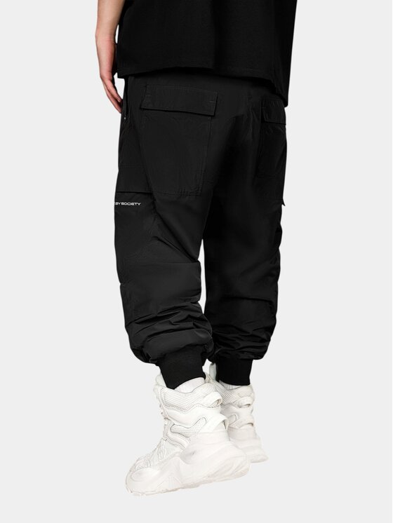 MADE BY SOCIETY MADE BY SOCIETY Spodnie materiałowe Pantaloni Cipher Cargo - P17214 Czarny Basic Fit