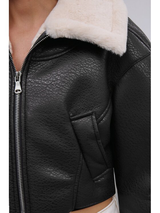 Estro Estro Kurtka zimowa ER00120533 Czarny Loose Fit