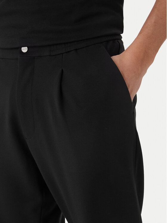 Calvin Klein Calvin Klein Hlače iz tkanine LV04LF607G Črna Tapered Fit