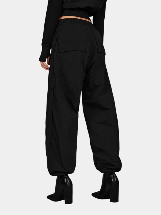 MADE BY SOCIETY MADE BY SOCIETY Spodnie materiałowe Pantaloni RHYTHM - P27767 Czarny Basic Fit