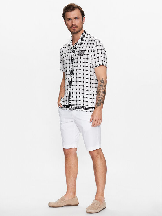 Baldessarini Baldessarini Pantaloncini di tessuto B1 16946/000/2402 Bianco Regular Fit