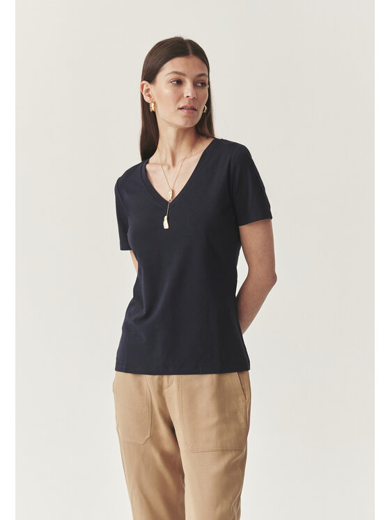 TATUUM TATUUM T-Shirt LISA Tmavomodrá V-Neck Fit