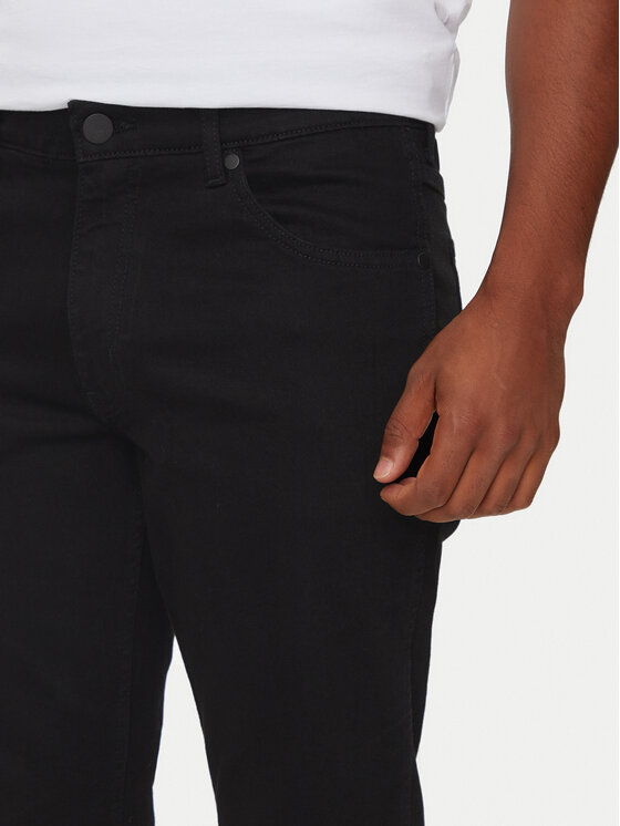 Wrangler Wrangler Дънки Greensboro 112357393 Черен Straight Fit