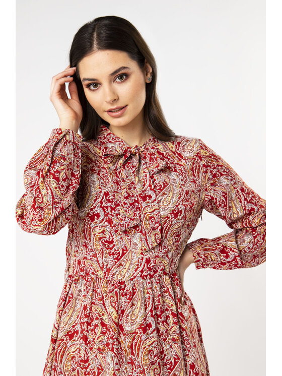 QUIOSQUE QUIOSQUE Každodenné šaty QUIOSQUE 4OB003651 Červená Regular Fit