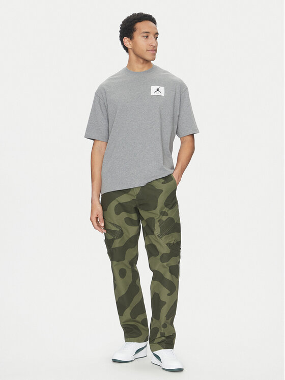 Nike Nike Тишърт DZ7313 091 Сив Regular Fit