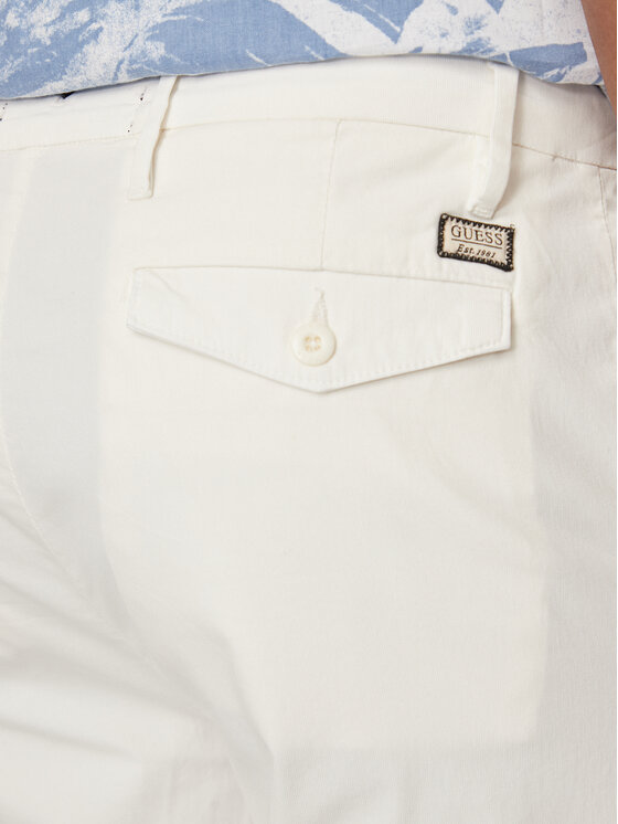 Guess Guess Szorty materiałowe Noah M4GD14 WG3QA Écru Slim Fit