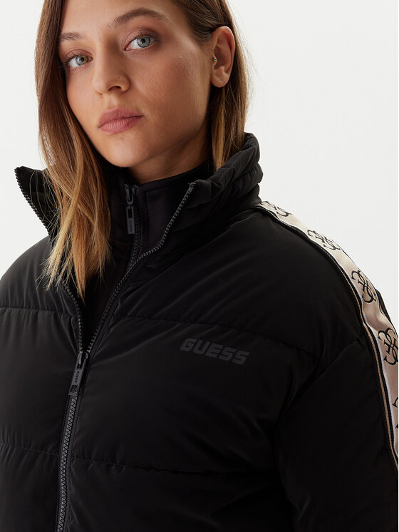 Guess Guess Zimné bundy V5BL11 WGYC2 Čierna Regular Fit