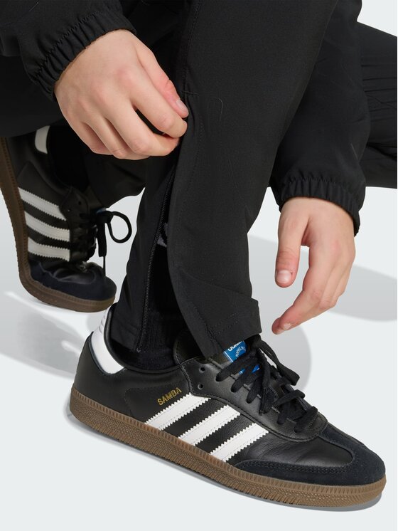 adidas adidas Spodnie dresowe Juventus Czarny Regular Fit