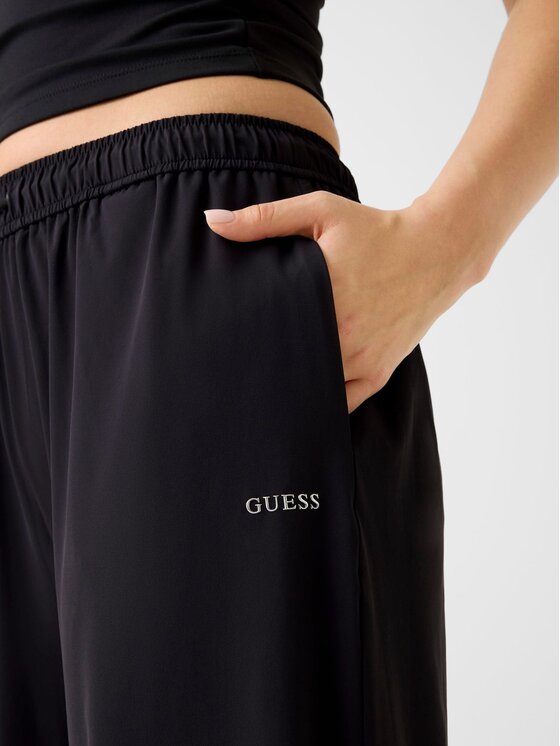 Guess Guess Spodnie materiałowe 180776 Czarny Classic Fit