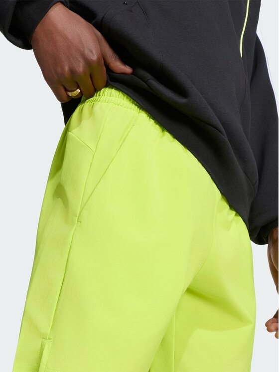 adidas adidas Szorty materiałowe 163192 Żółty Regular Fit