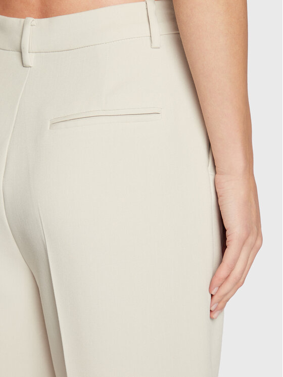 Bruuns Bazaar Bruuns Bazaar Spodnie materiałowe Cindysus Dagny BBW2393 Écru Loose Fit