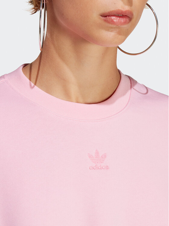 Adidas essentials crew 2025