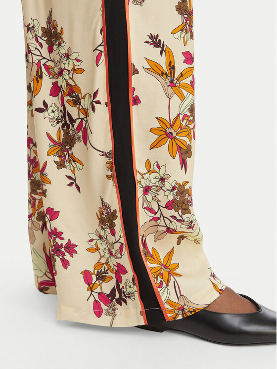 Simona Corsellini Simona Corsellini Pantaloni din material P26CPPA02001 Colorat Regular Fit
