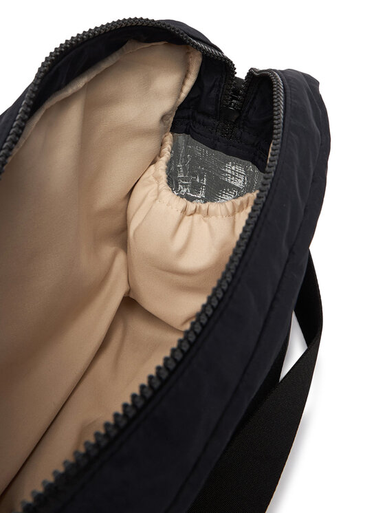 Guess Guess Torbica za okrog pasu H6GZ07 WO960 Črna