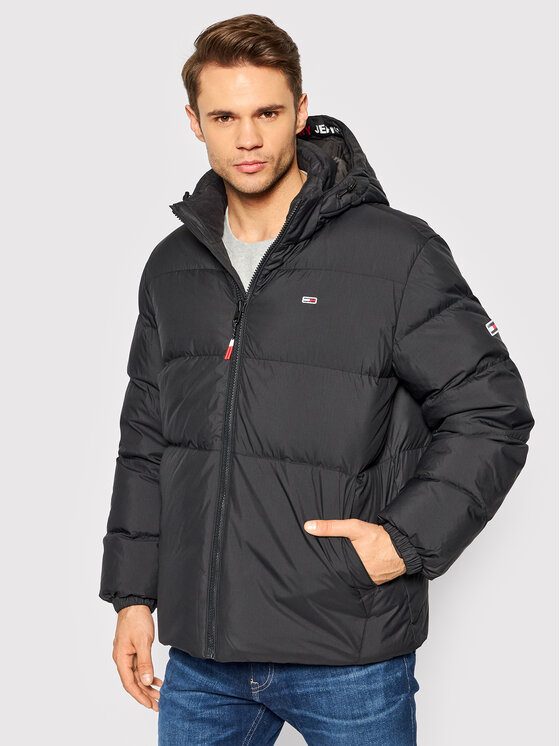 Tommy Jeans Tommy Jeans Pehelykabát Essential DM0DM12171 Fekete Regular Fit