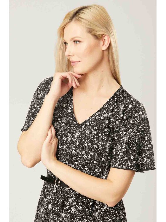 QUIOSQUE QUIOSQUE Každodenní šaty FLOWDOTS DRESS Černá Regular Fit