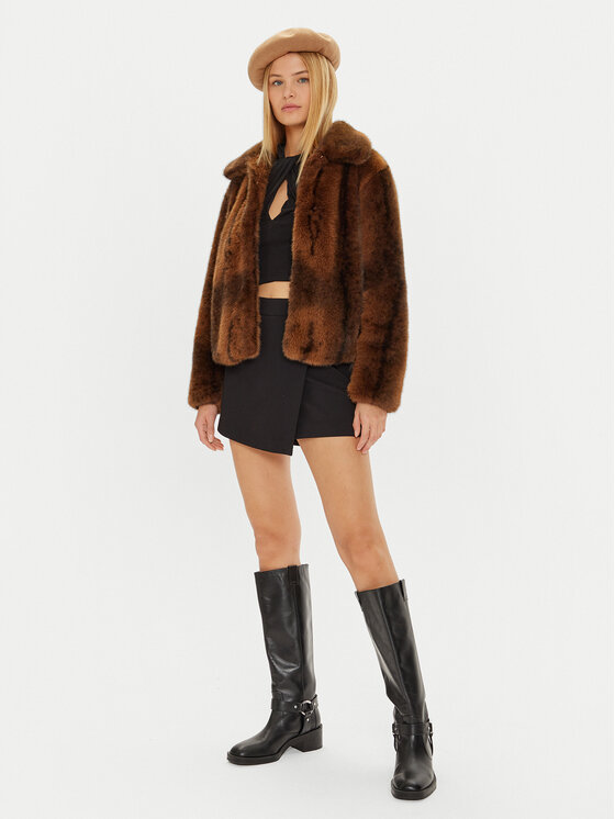 Gina Tricot Gina Tricot Σορτς υφασμάτινο 23419 Μαύρο Regular Fit