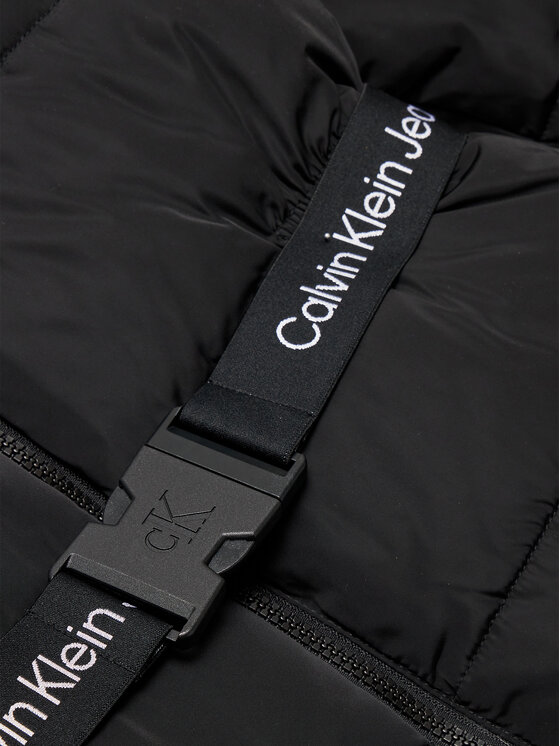 Calvin Klein Jeans Calvin Klein Jeans Geacă de iarnă Logo Tape IG0IG02057 Negru Regular Fit