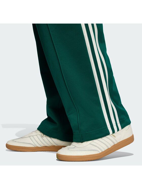 adidas adidas Jogginghose adicolor KE3497 Grün Loose Fit
