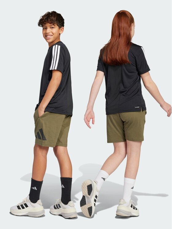 adidas adidas Szorty materiałowe Essentials Zielony Regular Fit