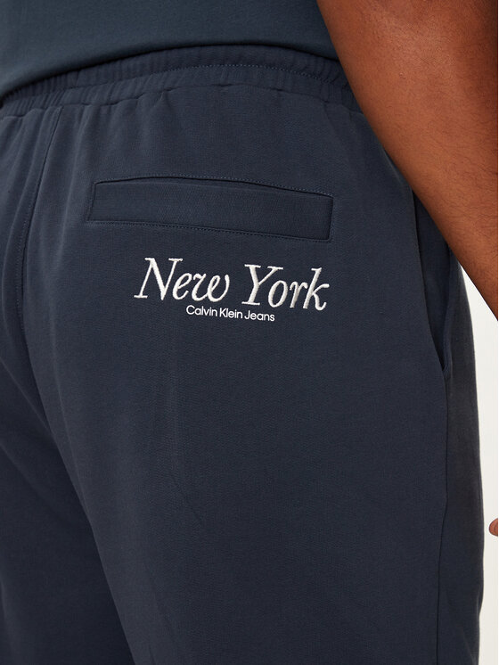 Calvin Klein Jeans Calvin Klein Jeans Pantaloni trening New York J30J326881 Bleumarin Relaxed Fit