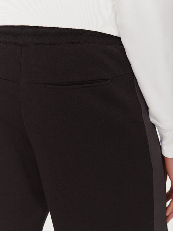 Calvin Klein Jeans Calvin Klein Jeans Sportske kratke hlače J30J327246 Crna Relaxed Fit