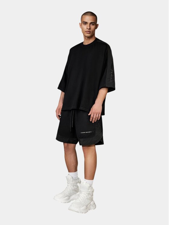 MADE BY SOCIETY MADE BY SOCIETY Spodnie materiałowe Bermude PILLAR WIDE - B17395 Czarny Basic Fit