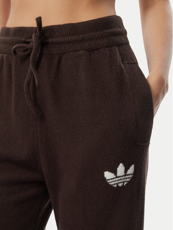 adidas adidas Dressipüksid Essentials IA4437 Pruun Loose Fit
