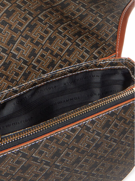 Tommy Hilfiger Tommy Hilfiger Ročna torba Th Monoplay Leather Saddle Bag AW0AW17414 Črna