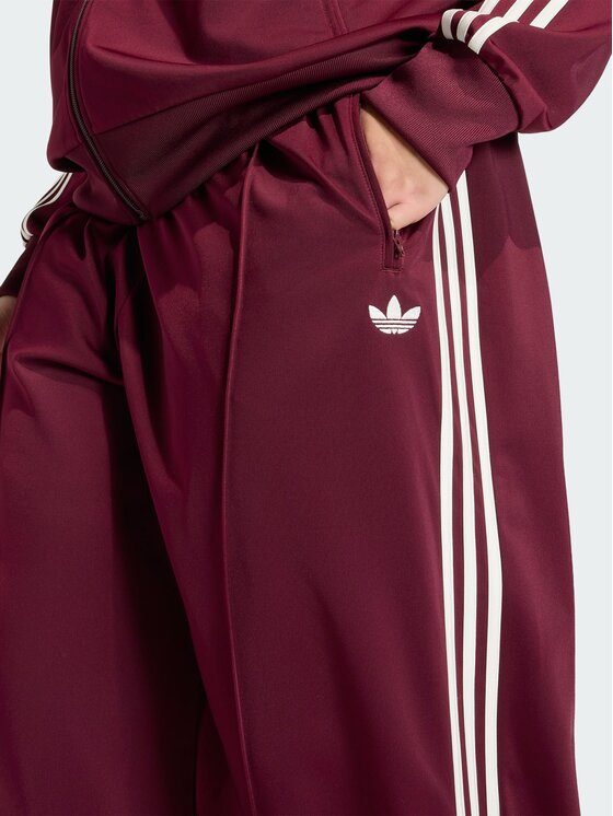adidas adidas Spodnie dresowe Firebird Bordowy Loose Fit