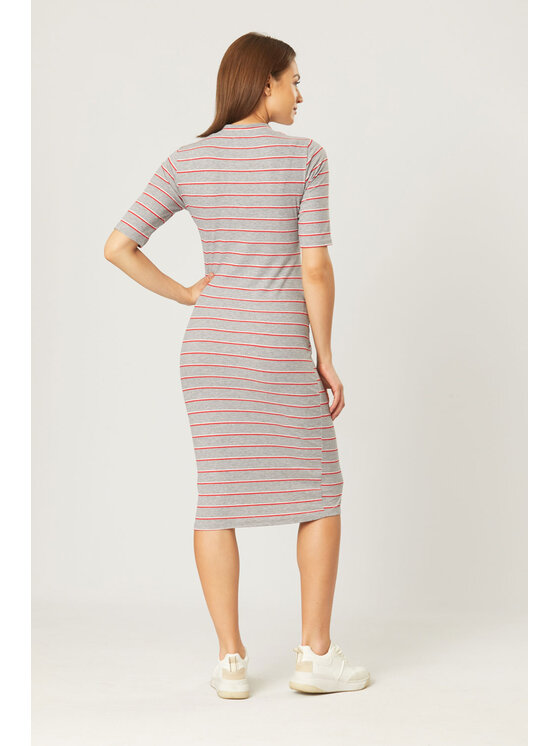 QUIOSQUE QUIOSQUE Každodenní šaty RIB TUBE DRESS 2 Šedá Regular Fit