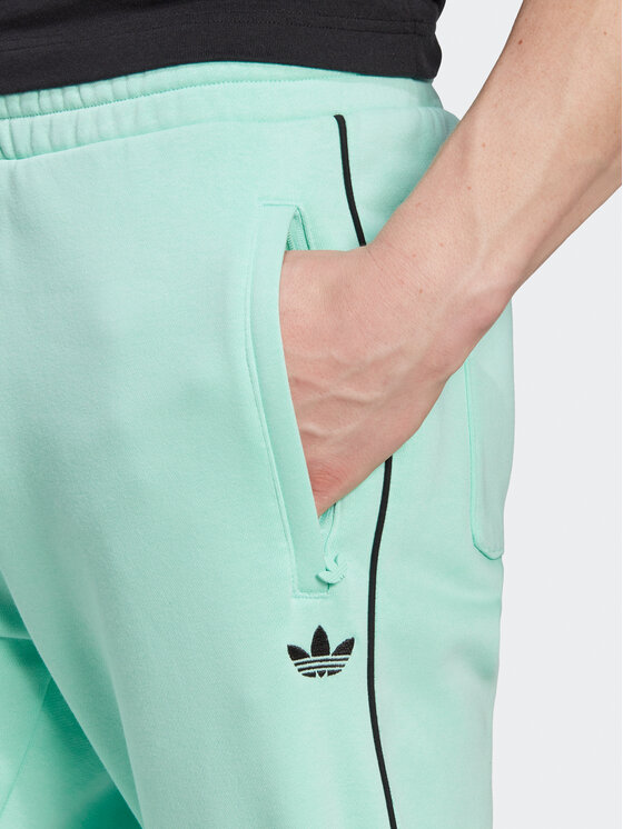 adidas adidas Spodnie dresowe Adicolor Seasonal Archive Joggers HR5338 Zielony Slim Fit