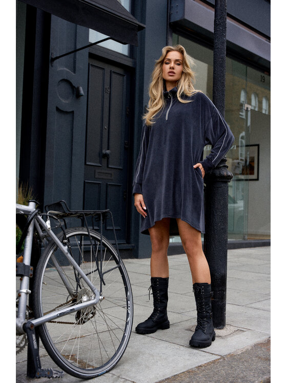 Made of Emotion Made of Emotion Každodenní šaty M764 Šedá Modern Fit