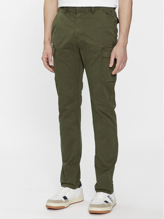 Napapijri Napapijri Pantaloni din material Yasuni NP0A4H1G Verde Regular Fit