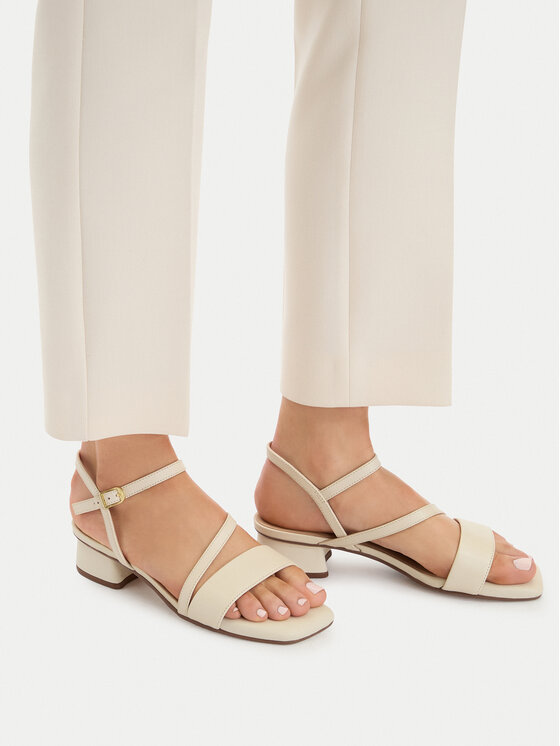 Clarks Clarks Sandali Serina35 Strap 26186118 Écru