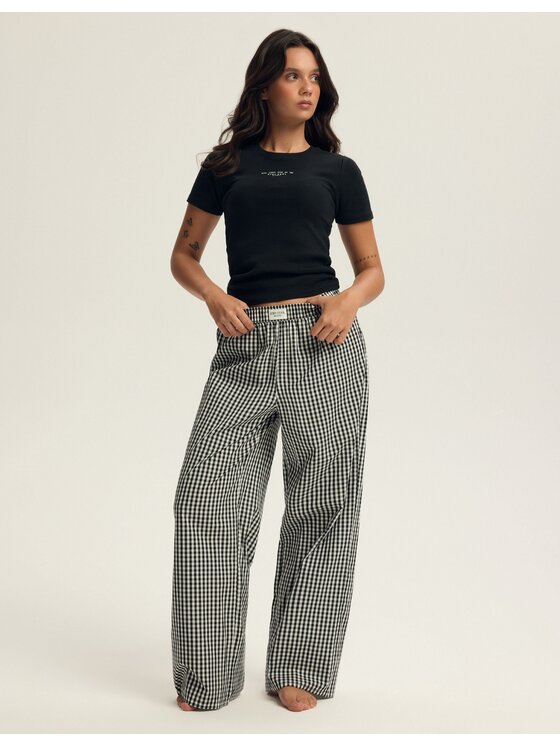 Esotiq Esotiq Spodnie materiałowe 43755 Czarny Regular Fit