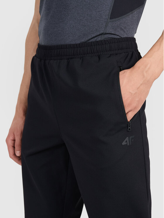 4F 4F Spodnie dresowe MULTI ACTIVE Czarny Regular Fit
