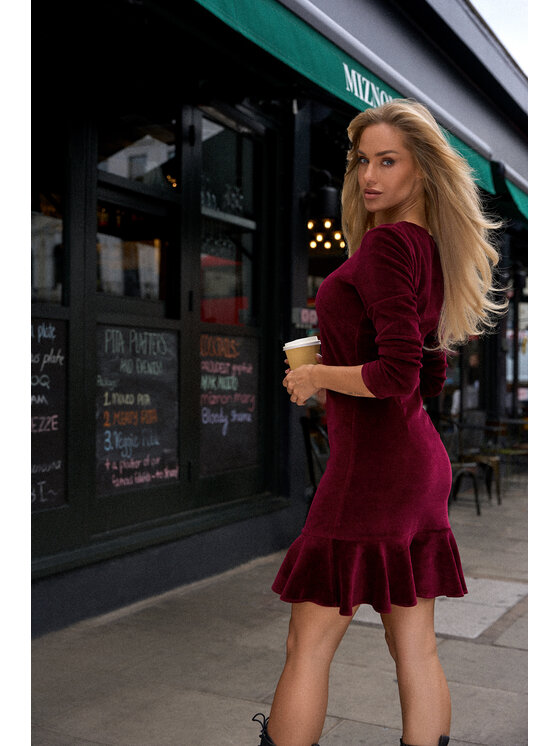 Made of Emotion Made of Emotion Sukienka koktajlowa M765 Bordowy Modern Fit