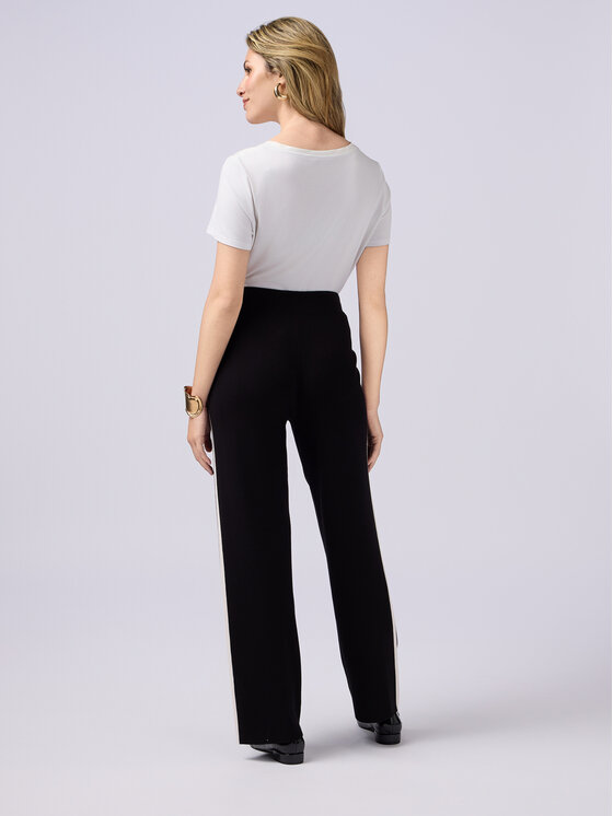 Oltre Oltre Pantaloni di tessuto P654J002132N033 Nero Baggy Fit