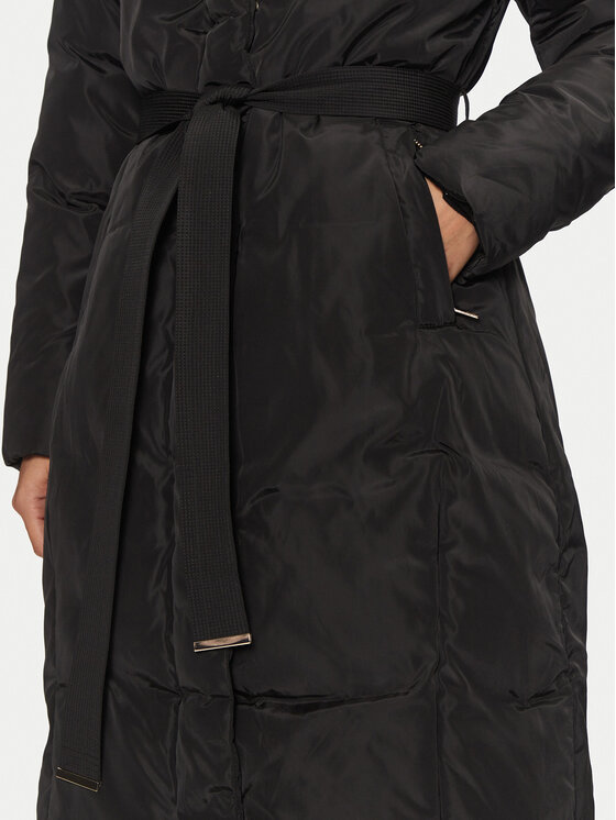 Rinascimento Rinascimento Зимова куртка CFC0118607003 Чорний Regular Fit