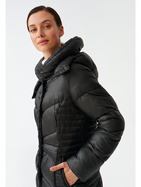 TATUUM TATUUM Płaszcz zimowy SAMANTO Czarny Fitted Fit