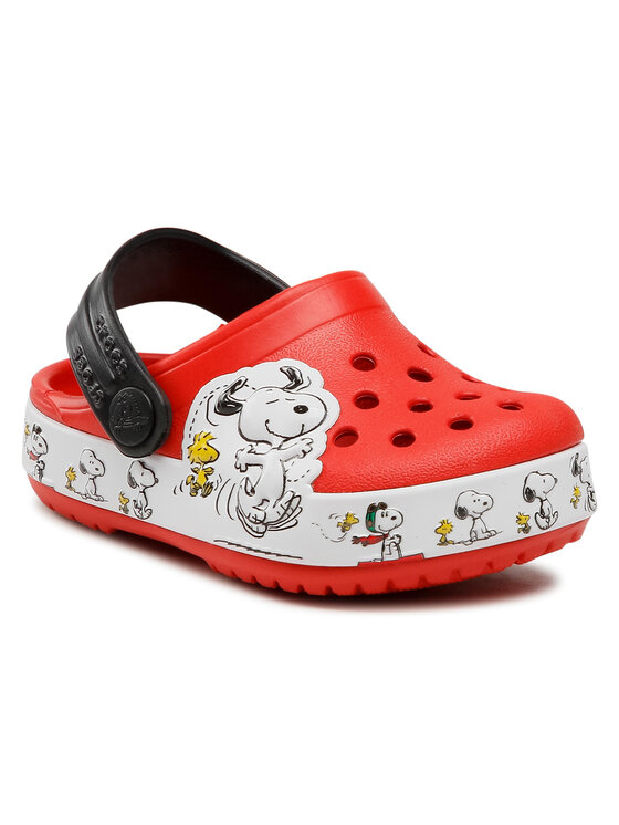 Snoopy crocs store