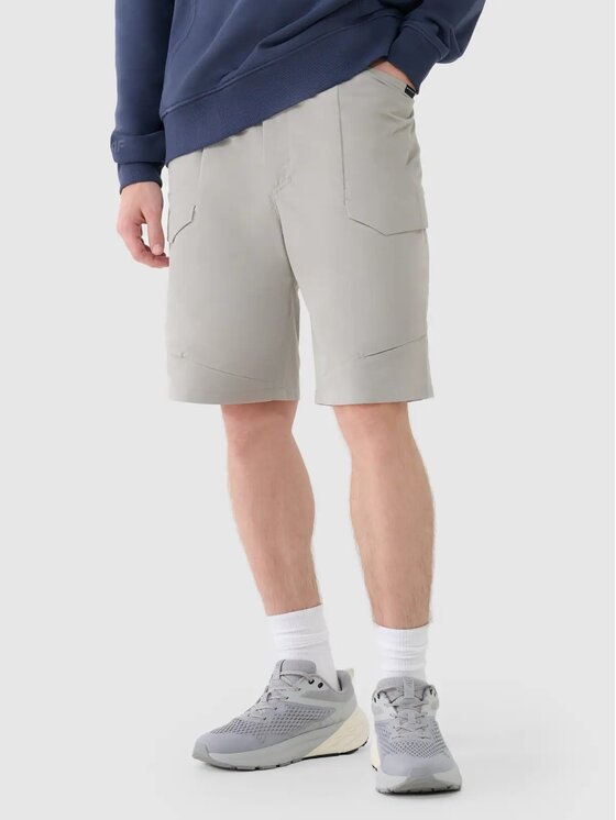 4F 4F Pantaloncini di tessuto 4FWSS25TSHOM527-26S Grigio Regular Fit