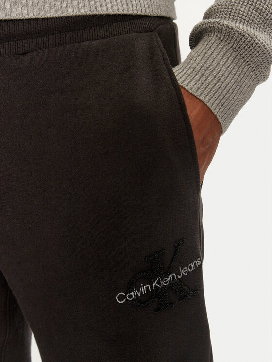 Calvin Klein Jeans Calvin Klein Jeans Παντελόνι φόρμας Chenille J30J326685 Μαύρο Regular Fit